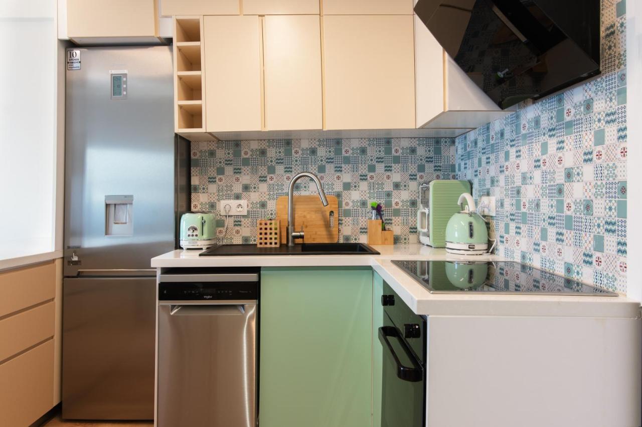 Luxury 1-Bedroom Apartment By The Sea In Athens Ngoại thất bức ảnh